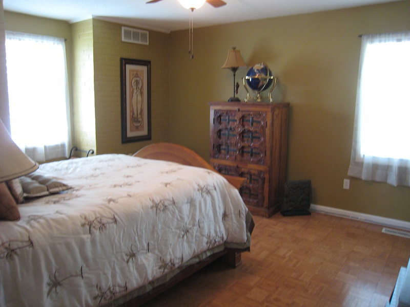 5374 Valley Run St, Hickory, United States 28601