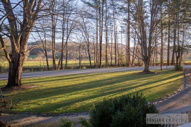 4584 NC Highway 194 South , Banner Elk, NC 28604
