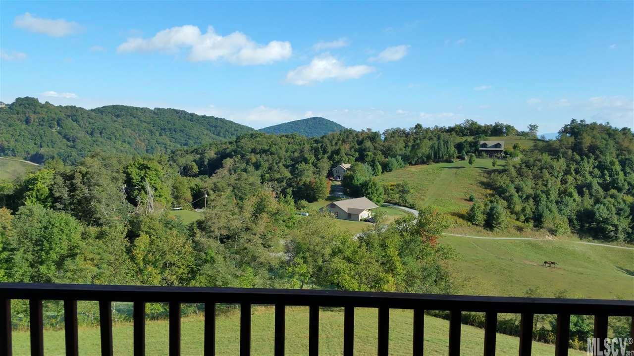 668 PIGEON ROOST RD, Banner Elk, NC 28604