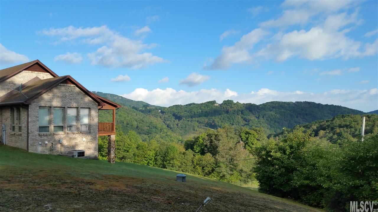 668 PIGEON ROOST RD, Banner Elk, NC 28604