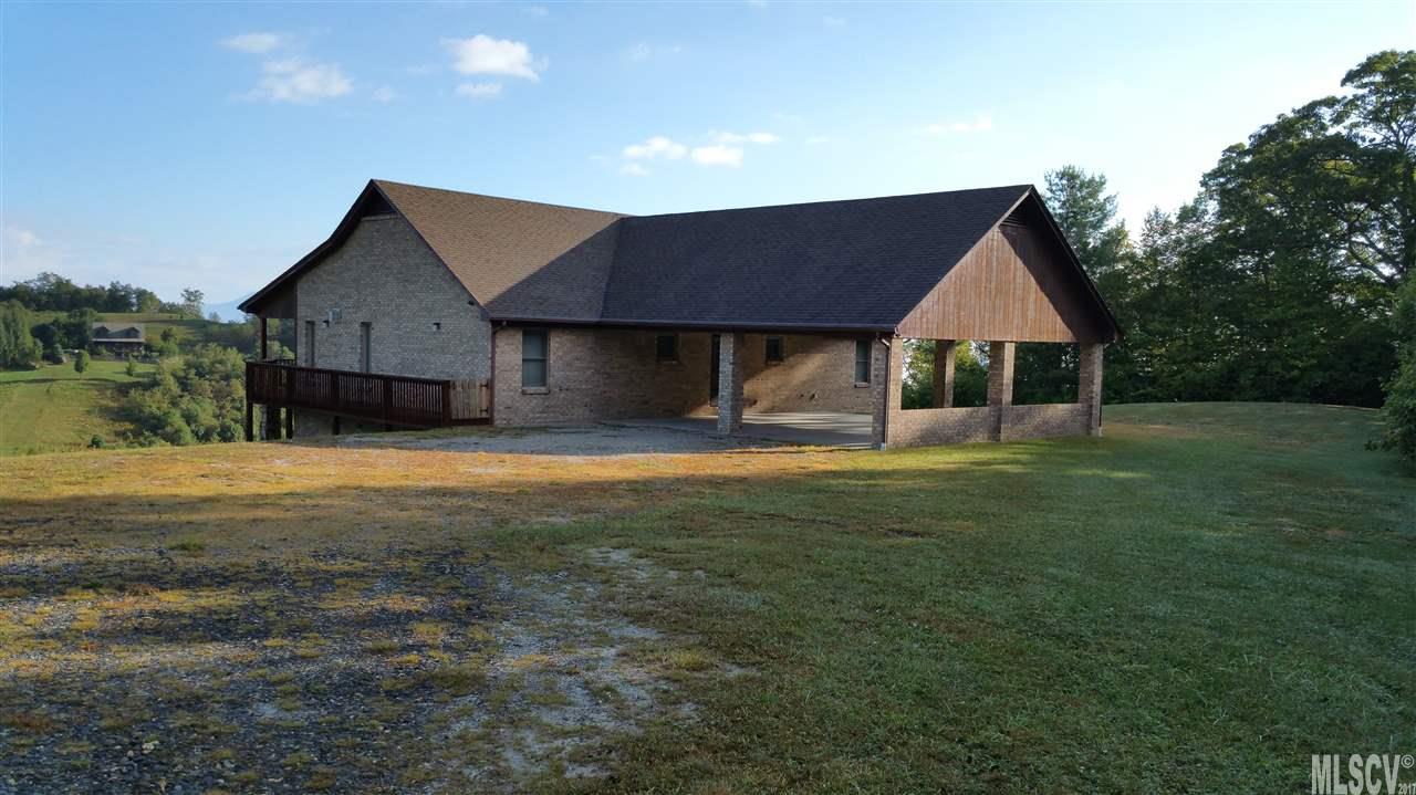 668 PIGEON ROOST RD, Banner Elk, NC 28604