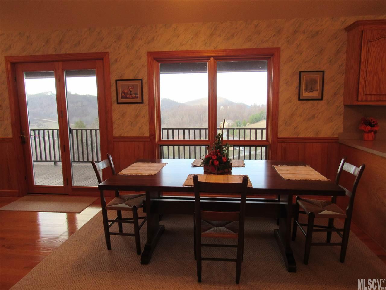 668 PIGEON ROOST RD, Banner Elk, NC 28604