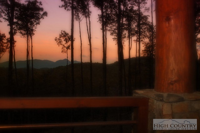 2069 Reynolds Parkway, Blowing Rock, NC 28605
