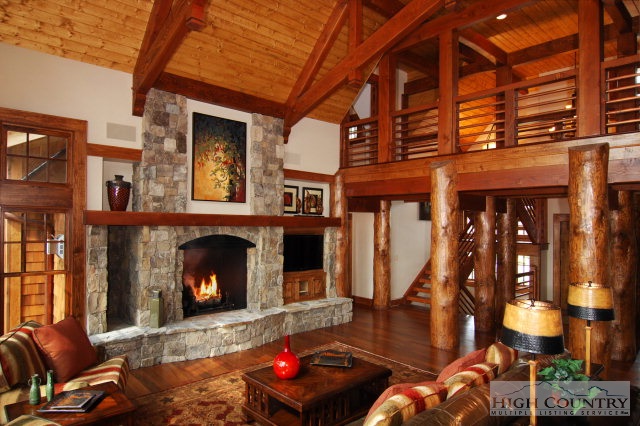 2069 Reynolds Parkway, Blowing Rock, NC 28605