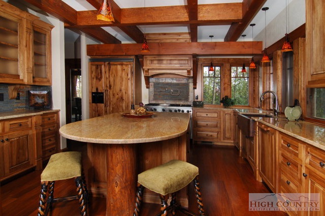2069 Reynolds Parkway, Blowing Rock, NC 28605