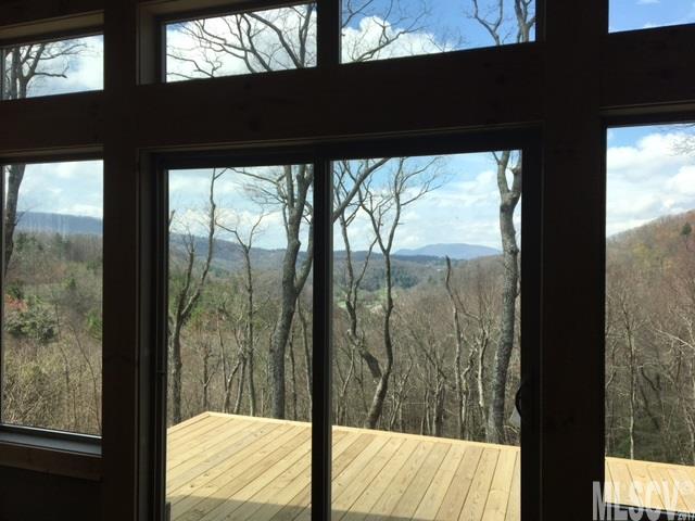 497 BLACK LOCUST CIR, Blowing Rock, NC 28605