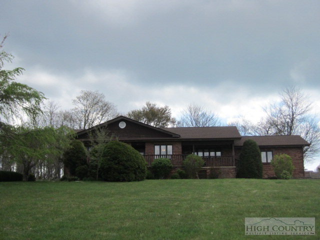 391 Center Court Drive, Boone, NC 28607