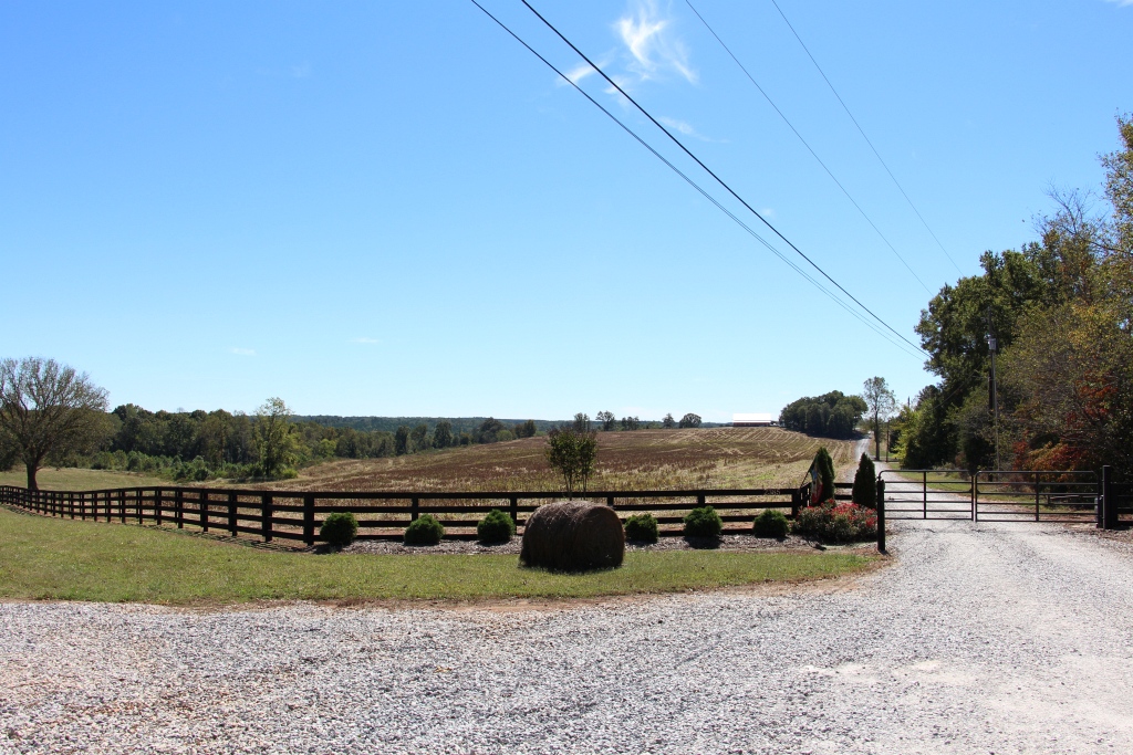 2385 Old Island Ford Rd, Claremont, NC 28610