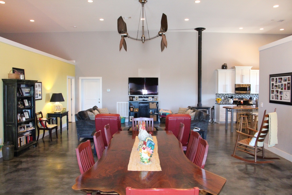 2385 Old Island Ford Rd, Claremont, NC 28610