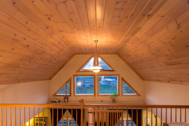 230 BRADY LN, Deep Gap, NC 28618