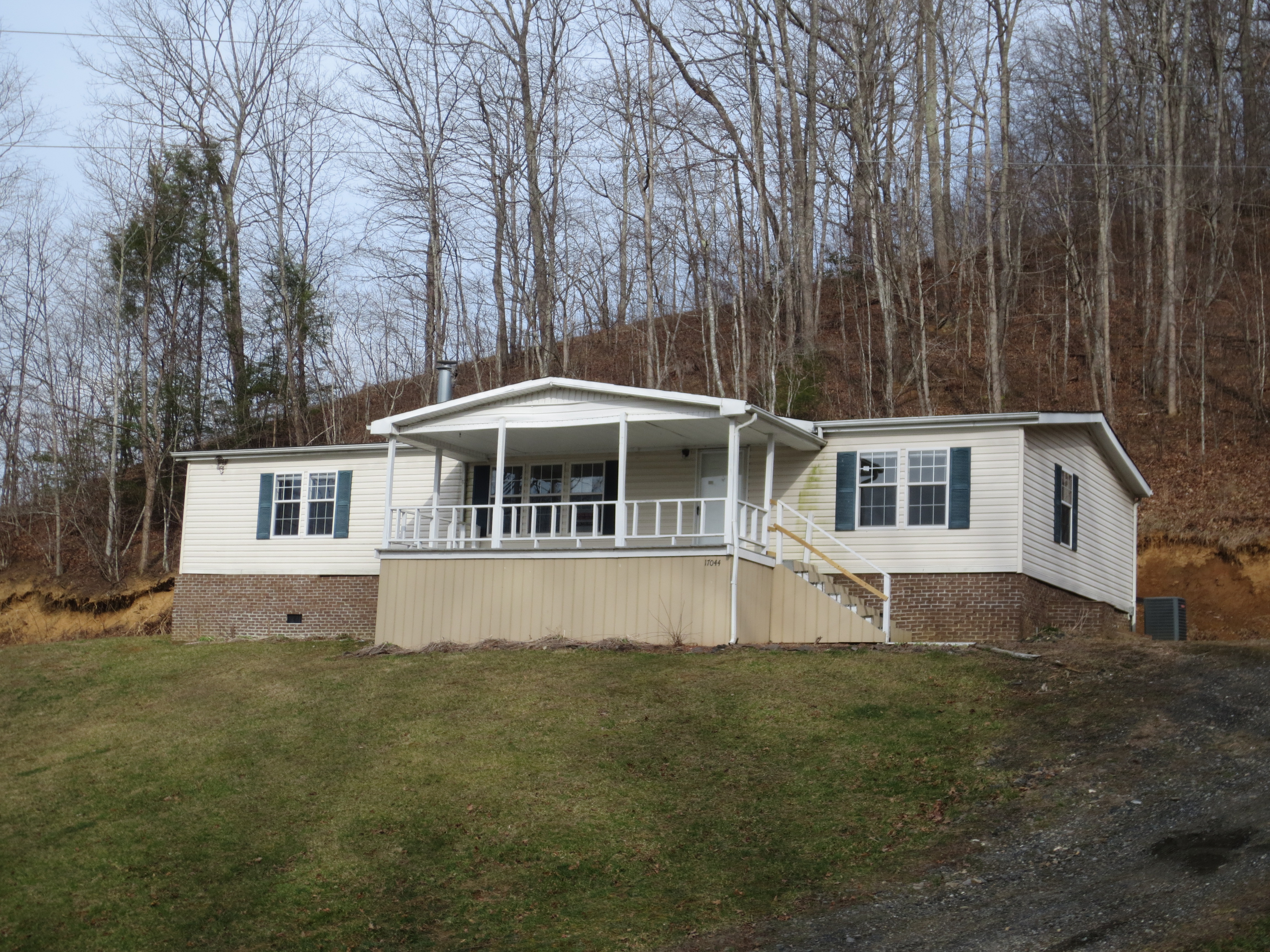 17044 Nc Highway 194 NorthGrassy Creek, NC, 28631Ashe County