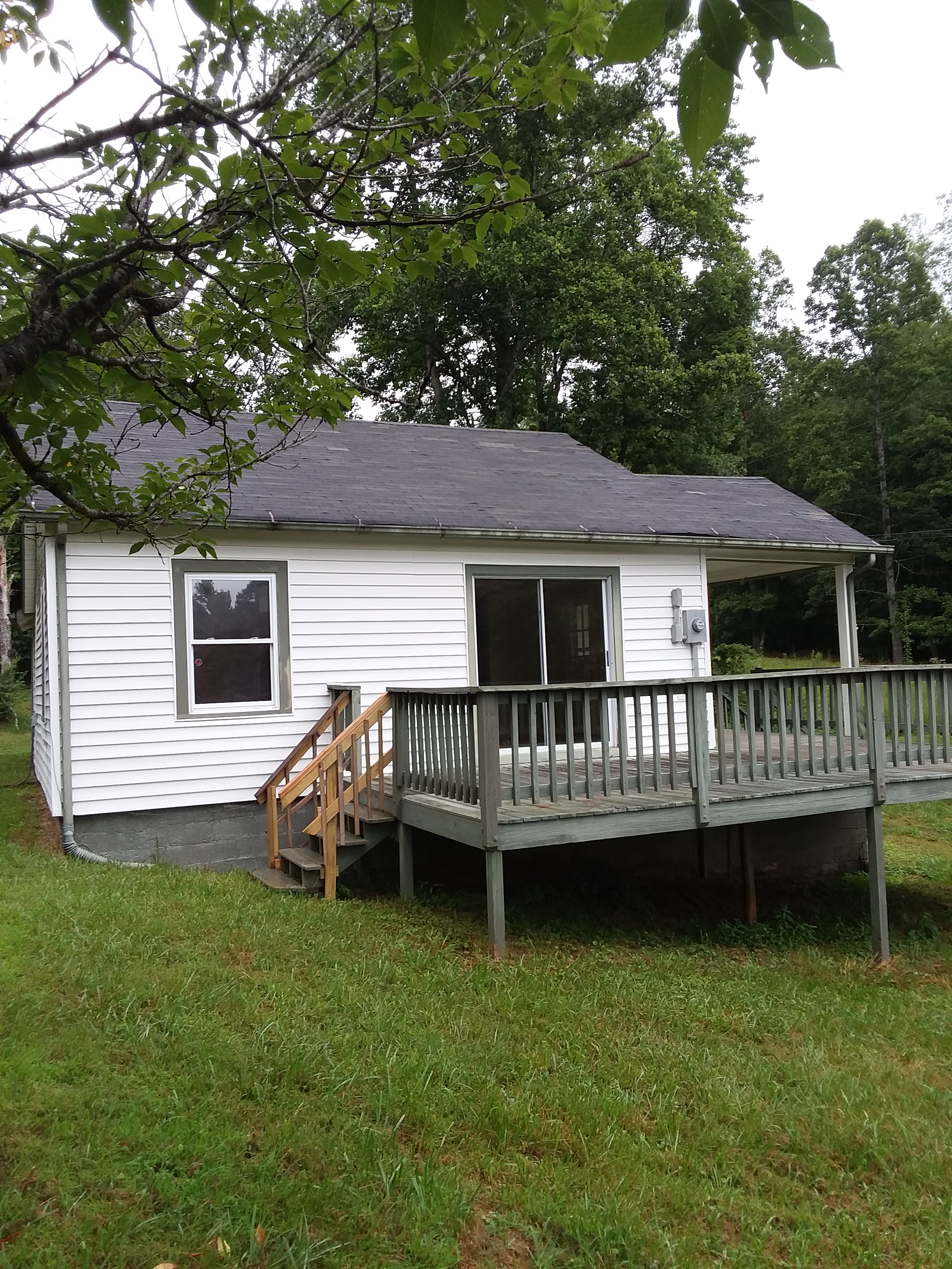 1127 Barneys PlLenoir, NC, 28645Caldwell County
