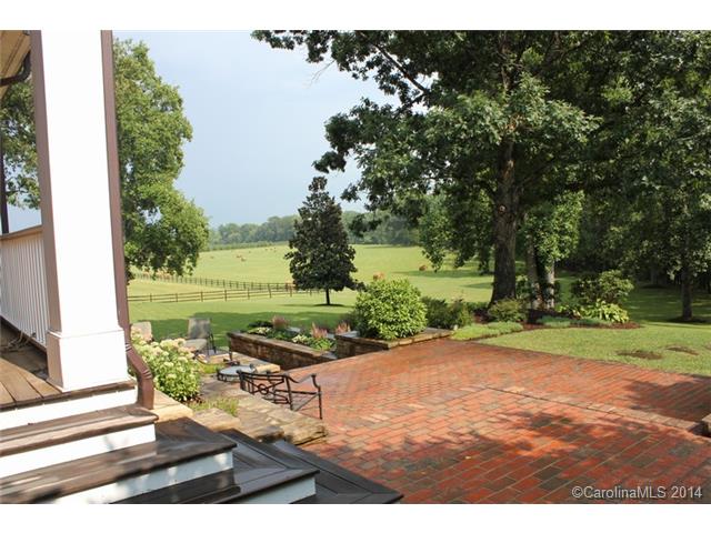 100 Bells Run, Morganton, NC 28655