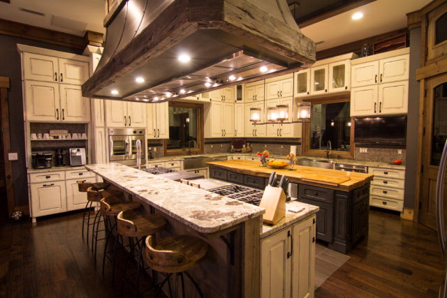 1600 Atria Lane, Newland, NC 28657