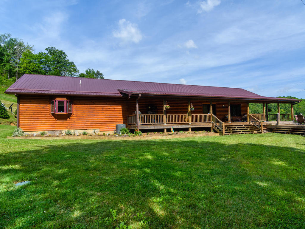 1345 Ivey Heights Road, Newland, NC 28657