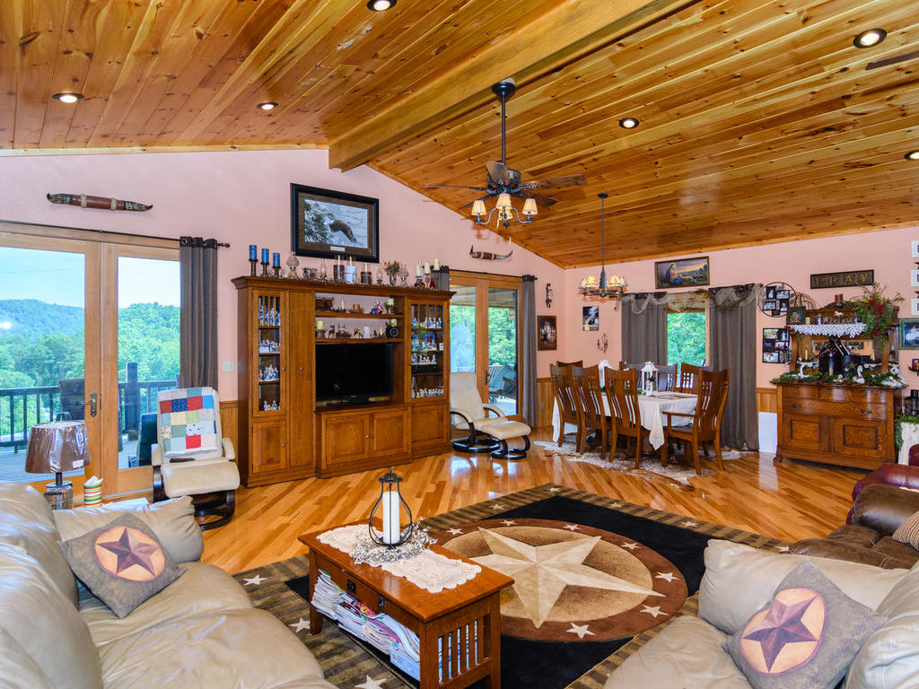 1345 Ivey Heights Road, Newland, NC 28657