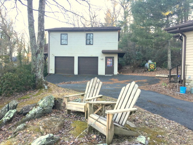 7075 Table Rock Road, Newland, NC 28657