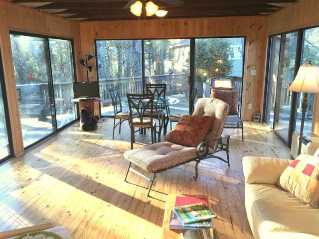 7075 Table Rock Road, Newland, NC 28657