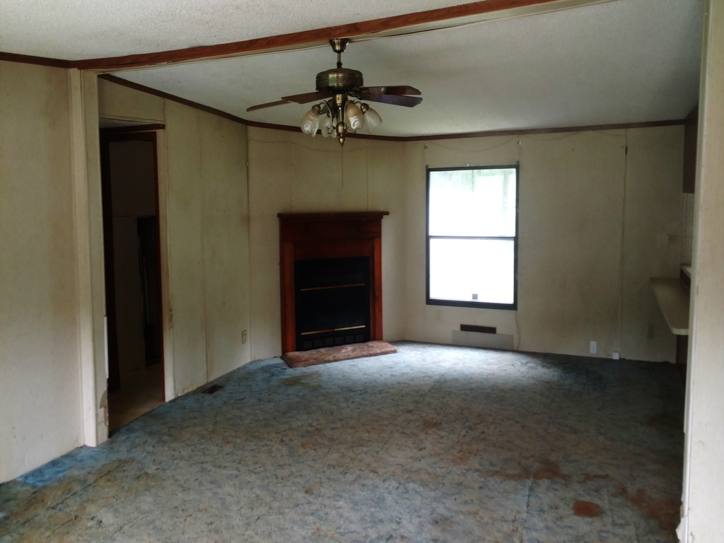 2904 Burnt Leaf LnNewton, NC, 28658Catawba County