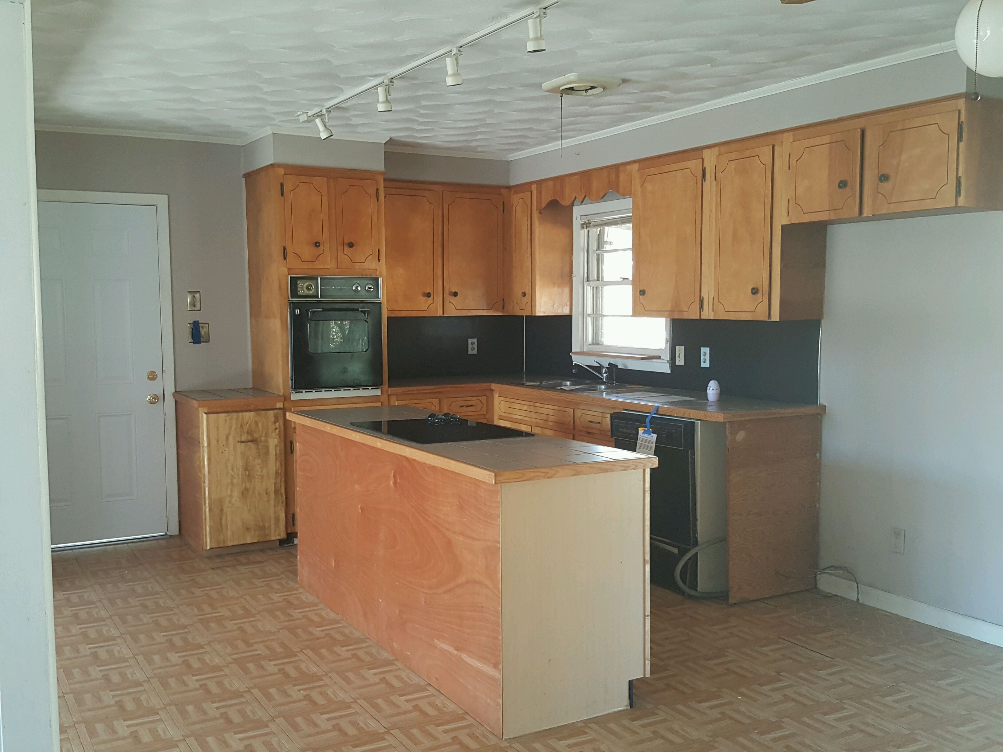 1766 Easthaven DrNewton, NC, 28658Catawba County