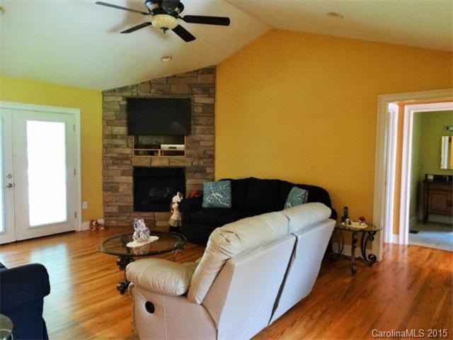 2135 Layton Lane, Newton, NC 28658
