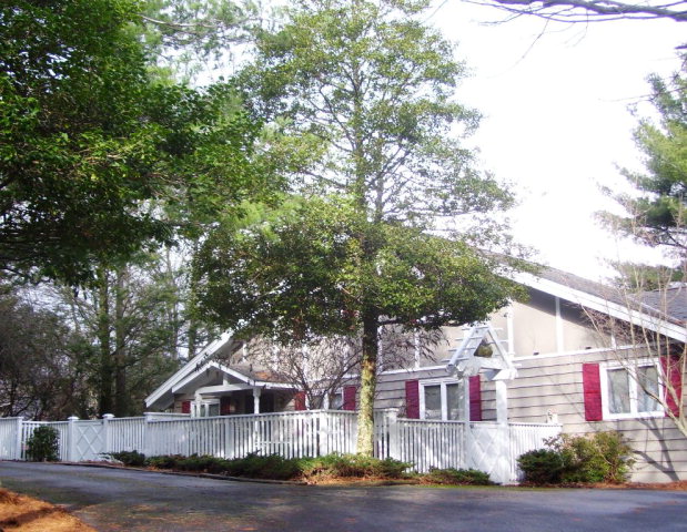 70 Ridge Rd, Roaring Gap, NC 28668