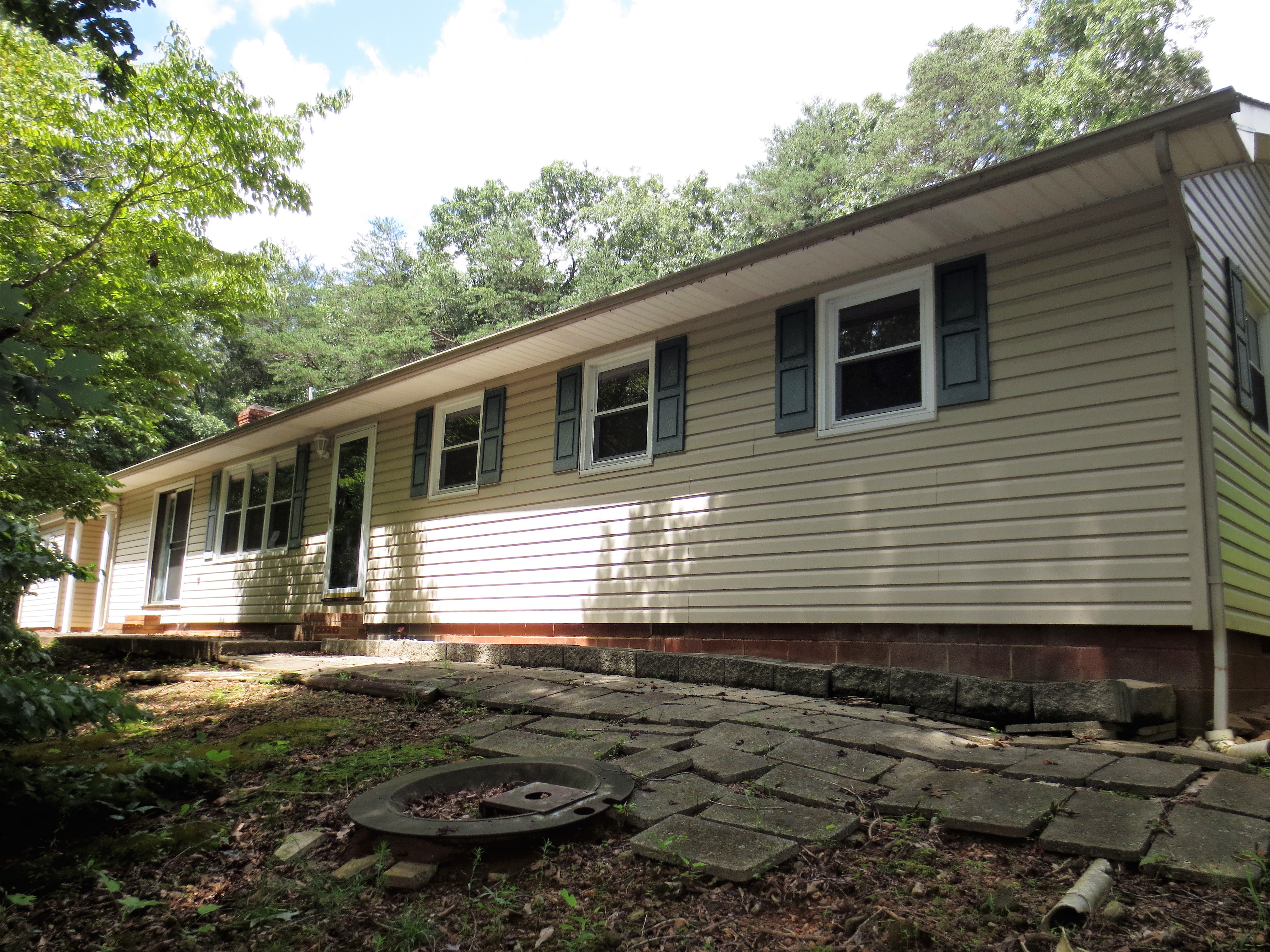858 Lambert Fork RdTaylorsville, NC, 28681Alexander County