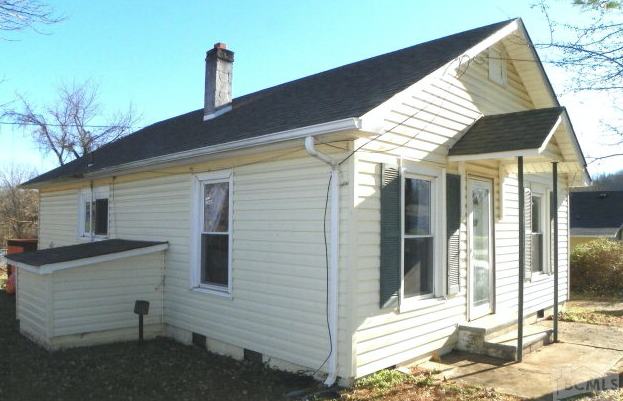 2704 Powell AveValdese, NC, 28690Burke County