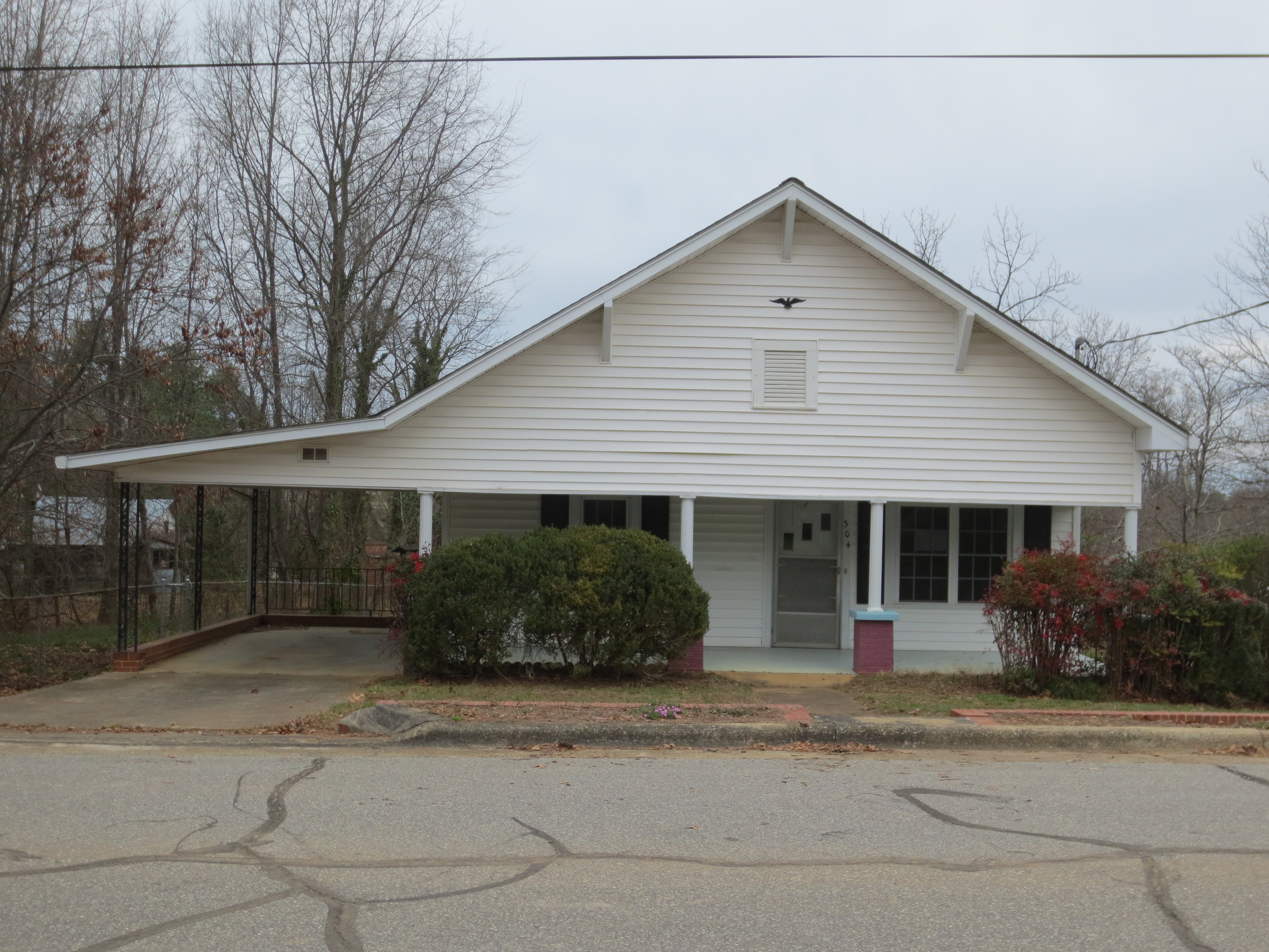 304 Garrou Ave SEValdese, NC, 28690Burke County