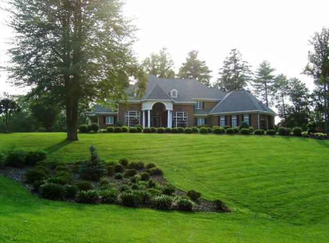 264 Oakwoods Rd, Wilkesboro, NC 28697