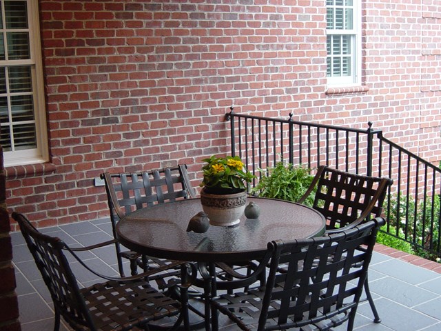 1600 Woodrun Dr, Wilkesboro, NC 28697