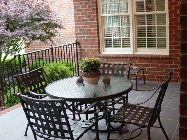 1600 Woodrun Dr, Wilkesboro, NC 28697