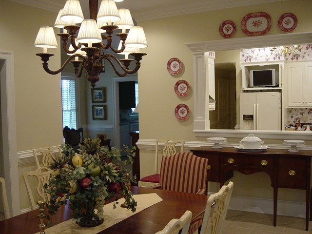 1600 Woodrun Dr, Wilkesboro, NC 28697