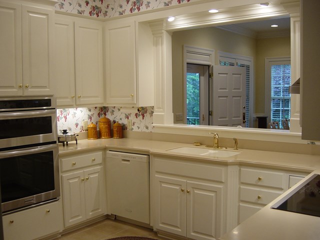1600 Woodrun Dr, Wilkesboro, NC 28697