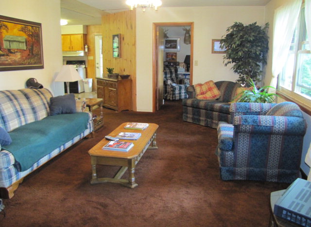 12216 US Highway 421 N, Zionville, NC 28698