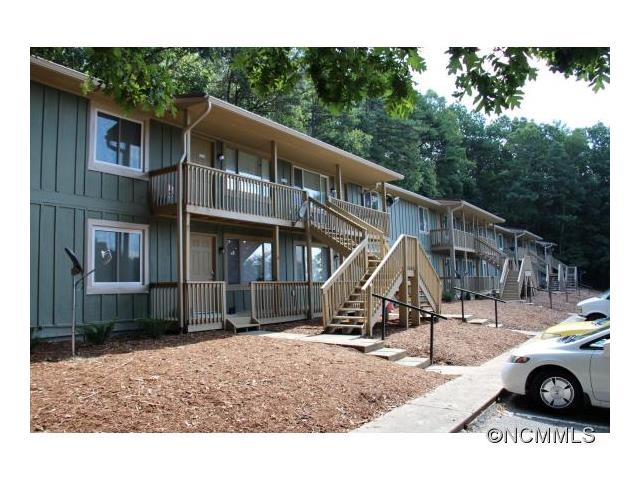 13 Christ School Road, Arden, NC 28704