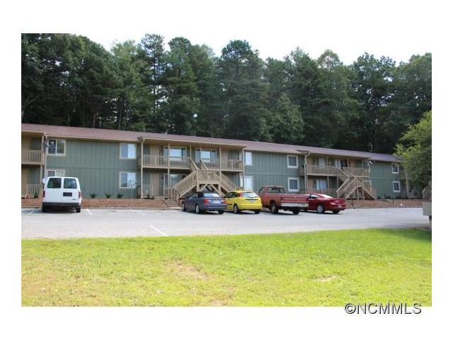 13 Christ School Road, Arden, NC 28704