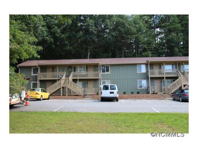 13 Christ School Road, Arden, NC 28704