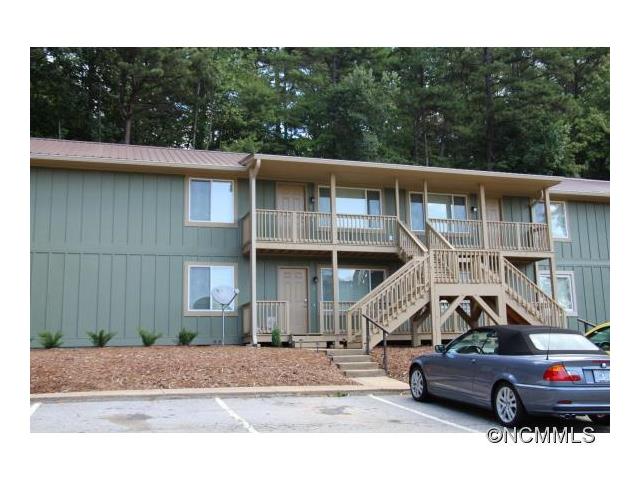 13 Christ School Road, Arden, NC 28704