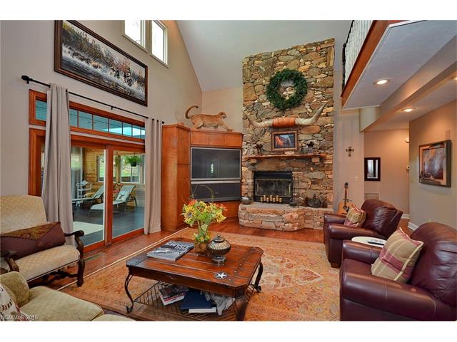911 Clovertop Lane, Arden, NC 28704