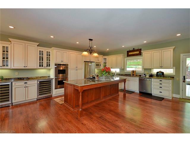 911 Clovertop Lane, Arden, NC 28704