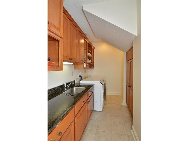911 Clovertop Lane, Arden, NC 28704