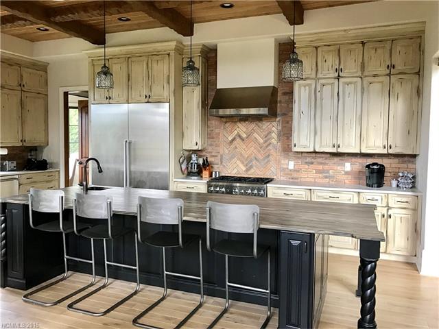 204 Folkestone Lane, Arden, NC 28704