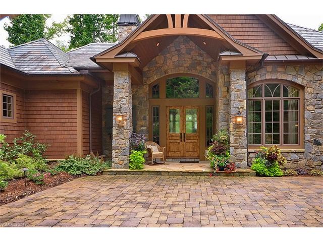 806 Blackthorne Lane, Arden, NC 28704