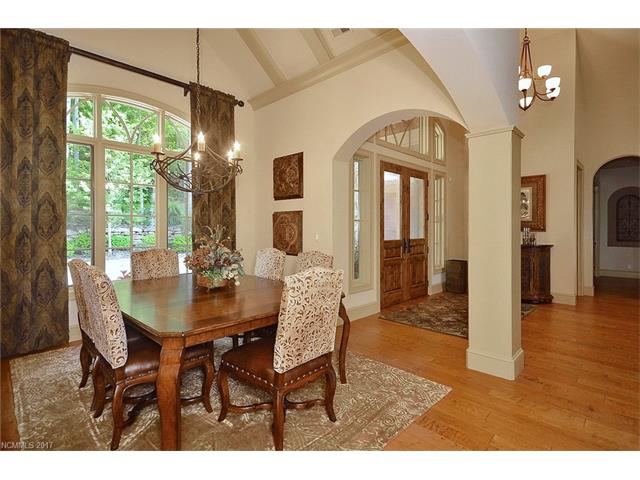 806 Blackthorne Lane, Arden, NC 28704