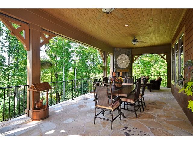 806 Blackthorne Lane, Arden, NC 28704