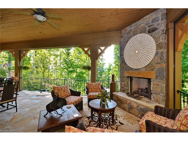806 Blackthorne Lane, Arden, NC 28704