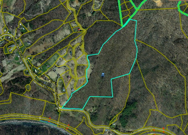 226 Highway North, Bakersville, NC 28705