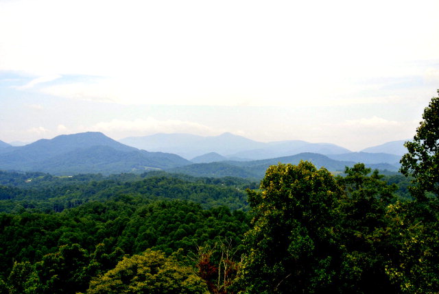 226 Highway North, Bakersville, NC 28705