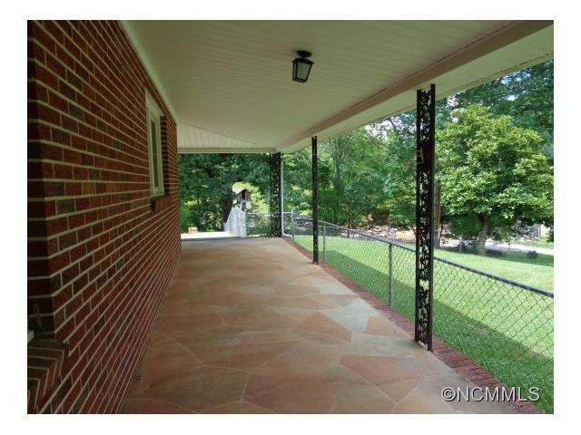 1861 Shoal Creek Road, Balsam Grove, NC 28708